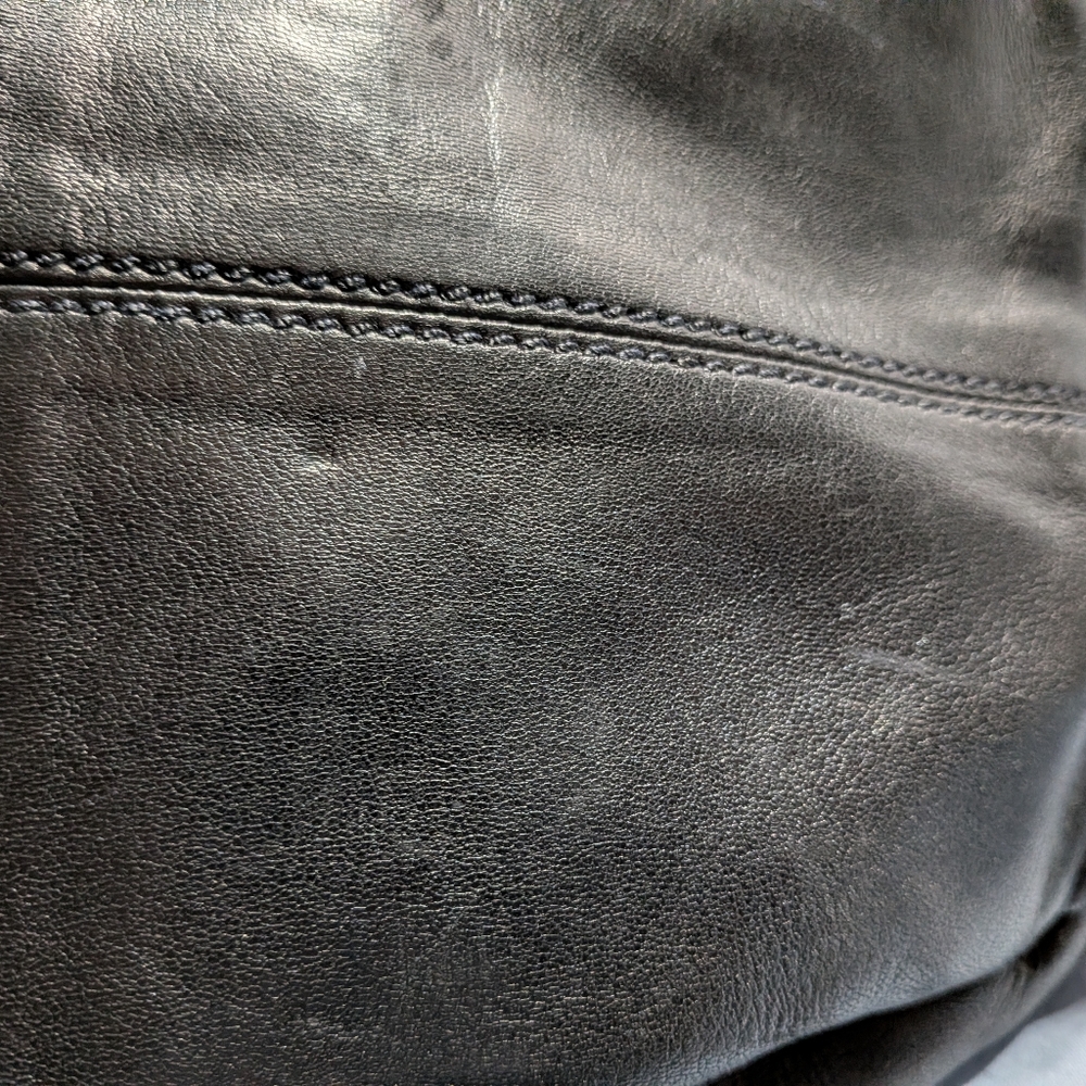 Prada Vitello Diano Black Leather Shoulder Bag 334852 - Picture 8 of 11